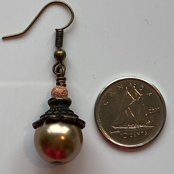 ❤️ Austrian Crystal Pearl & Brass Bead Cap Earrings - Picture 11 of 11